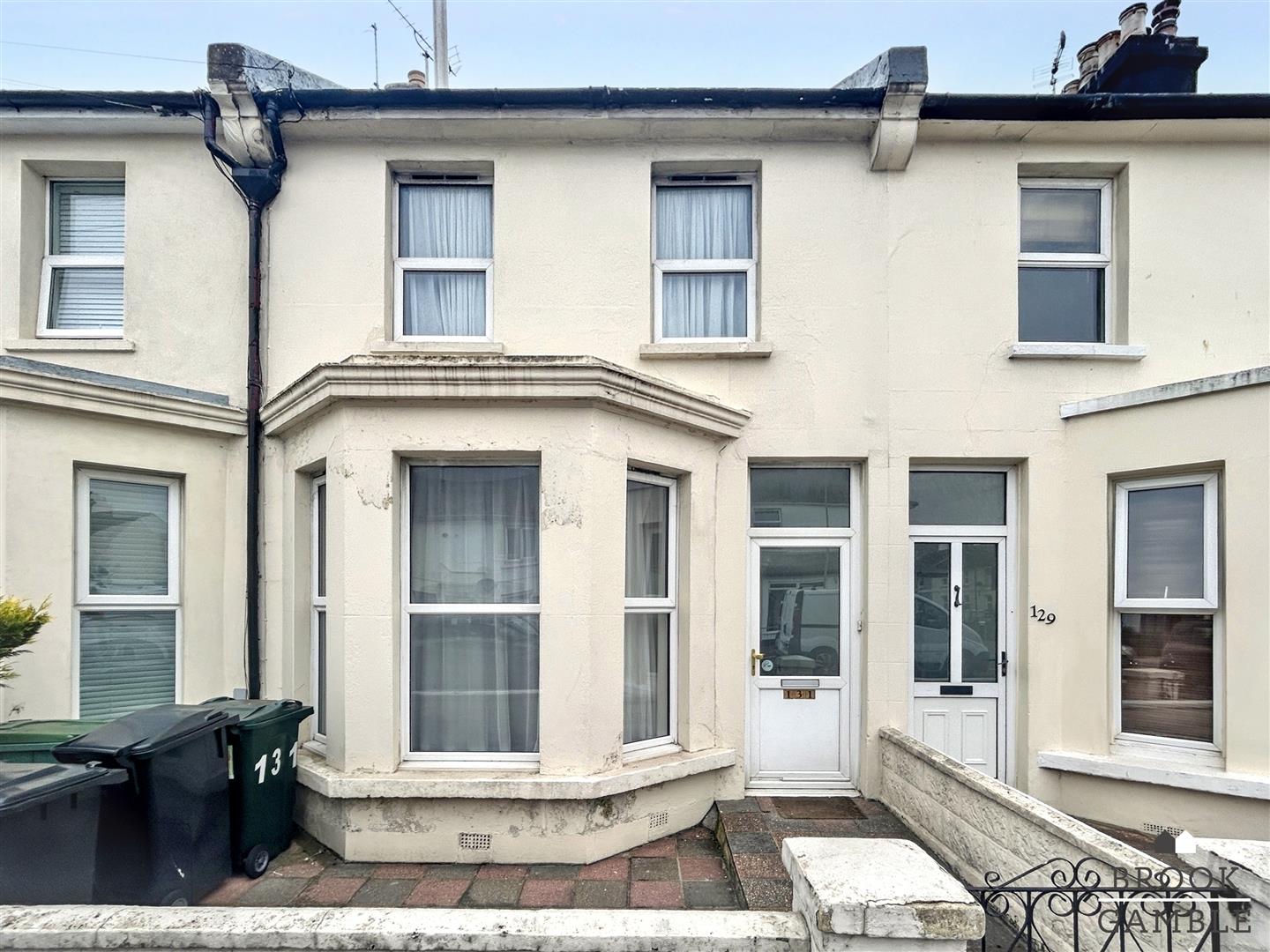 3 Bedroom House - Mid Terrace for Sale: £249,995. Ashford Road in Eastbourne, East Sussex